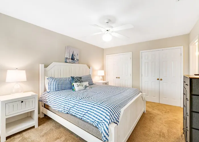 Colony Club M8 - Pelican Perch Apartment
