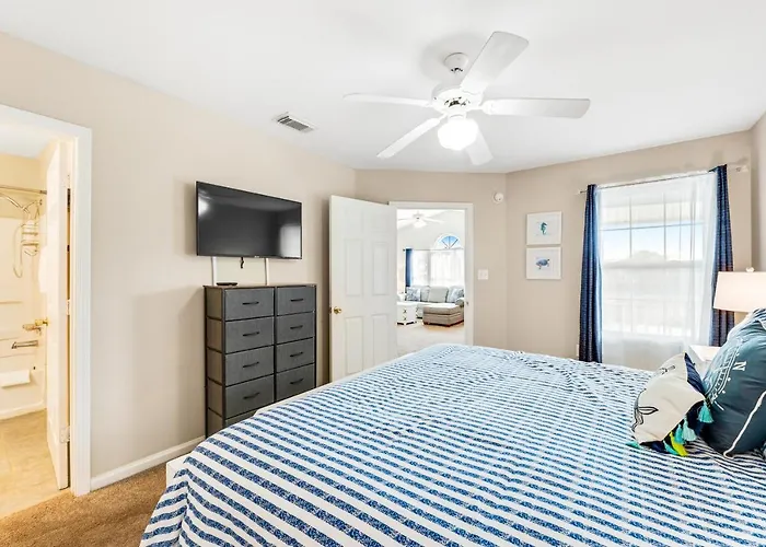 Apartment Colony Club M8 - Pelican Perch *